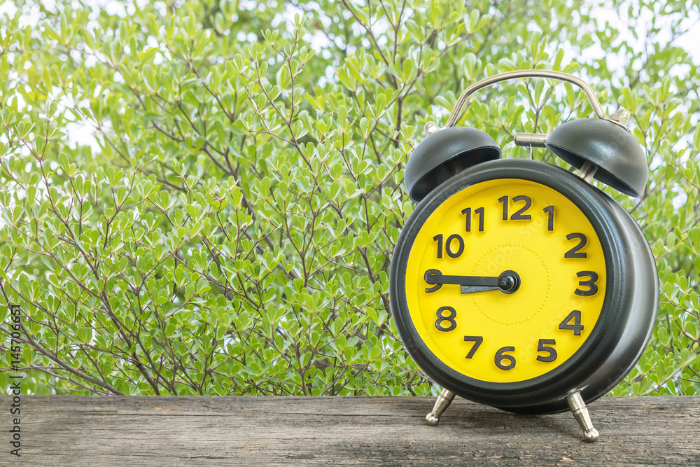 Image of alarm clock